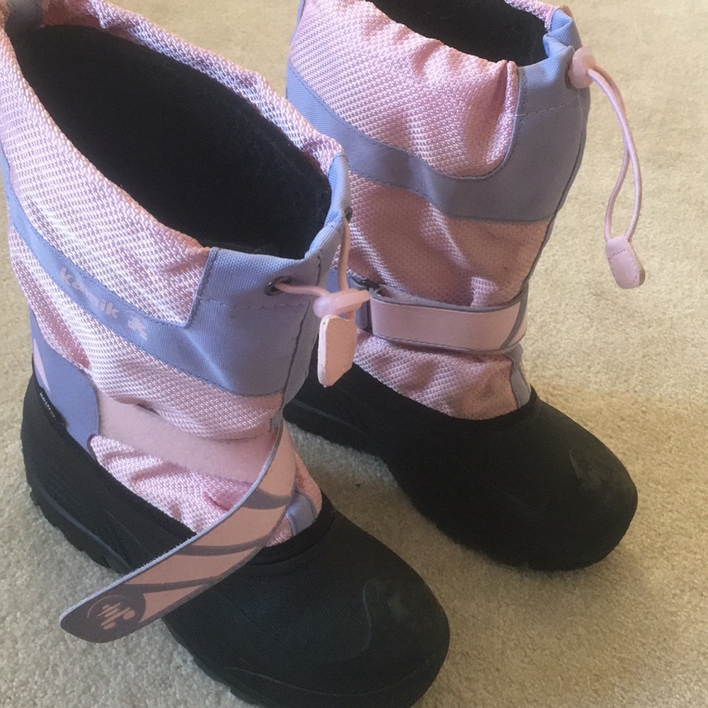 Waterproof snow boots